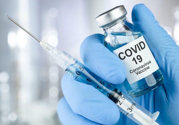 Los 8 mitos más importantes sobre la vacuna COVID-19